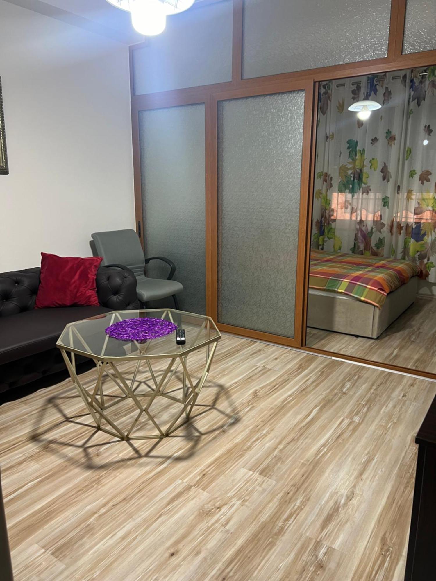 Ergi'S Studio Apartment Tiranë Ngoại thất bức ảnh